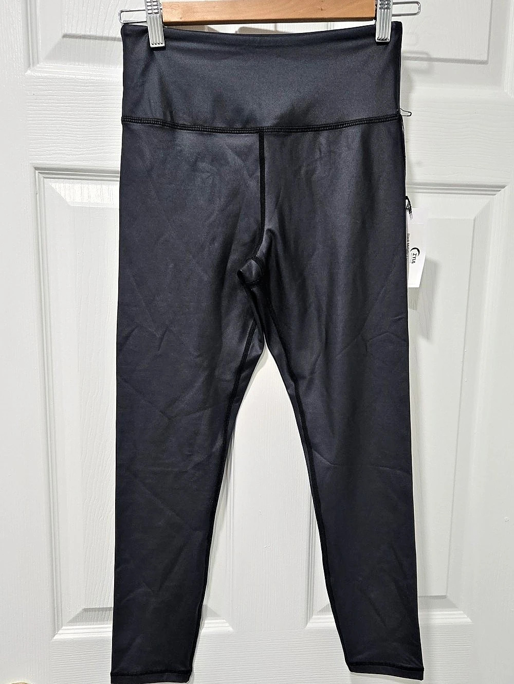 Zyia Active Black Metallic Light n Tight Hi-Rise 7/8 24" Leggings Medium